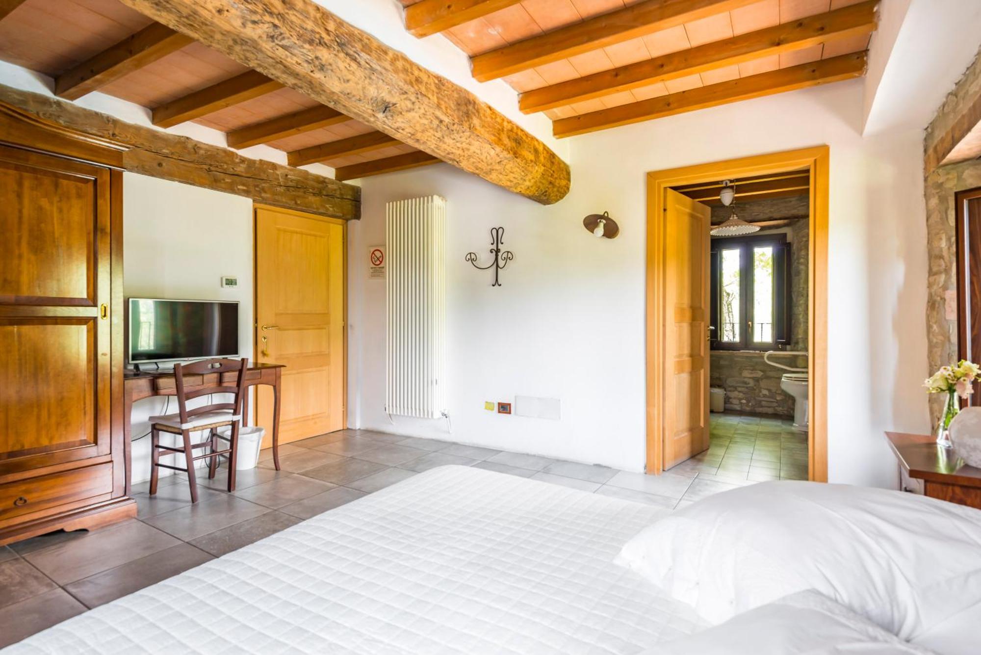 Il Salice Agroturismo Tizzano Val Parma